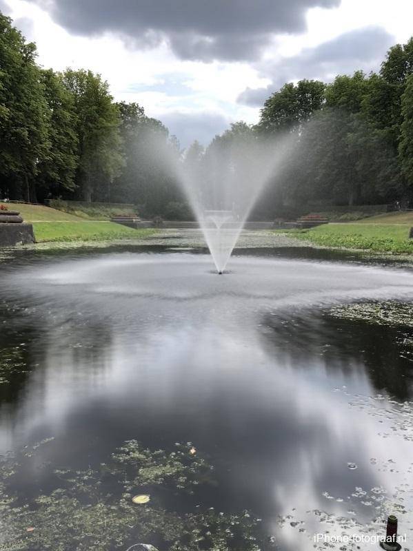 Shoot waterfalls and fountains with an iPhone and a slow shutter speed